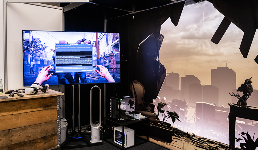 Interaktive Gaming- oder Medieninstallation auf Event mit Bildschirm und Technik